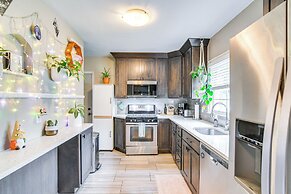 1 Mi to Valley Junction: Pet-friendly Iowa Home