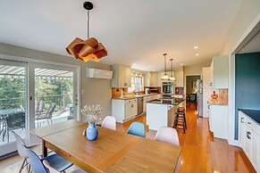 Home w/ Fire Pit, Near Downtown Hudson + Skiing!