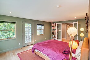 Home w/ Fire Pit, Near Downtown Hudson + Skiing!