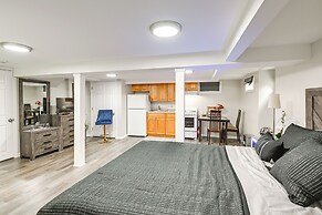 Walkable Elmont Studio: 19 Mi to New York City!