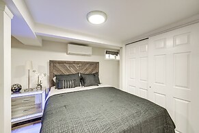 Walkable Elmont Studio: 19 Mi to New York City!