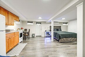 Walkable Elmont Studio: 19 Mi to New York City!