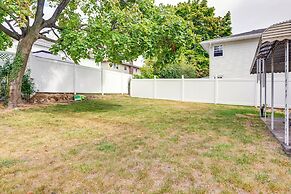 Walkable Elmont Studio: 19 Mi to New York City!