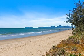 Melaleuca Hideaway - Beach Pool Free Parking