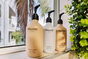 Melaleuca Hideaway - Beach Pool Free Parking