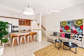 Melaleuca Hideaway - Beach Pool Free Parking