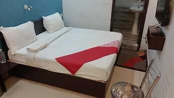 Goroomgo Aditya Grand Lucknow