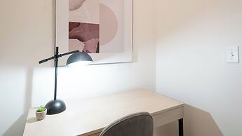 Landing at Landing-Midtown Apartments