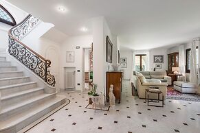 Villa Le Fontanelle In Forte Dei Marmi