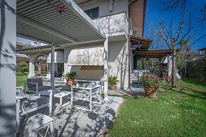 Villa Le Fontanelle In Forte Dei Marmi