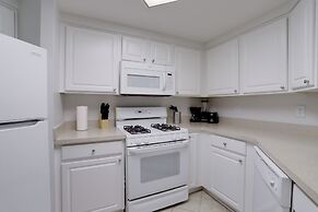 Cozy & Comfortable Condo in Ballston