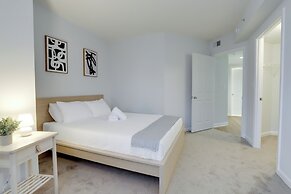 Cozy & Comfortable Condo in Ballston
