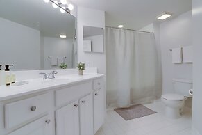 Cozy & Comfortable Condo in Ballston