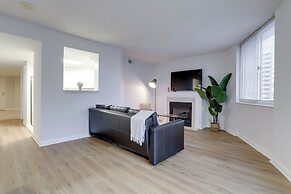 Cozy & Comfortable Condo in Ballston