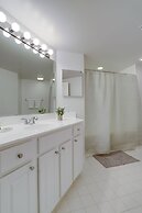 Cozy & Comfortable Condo in Ballston