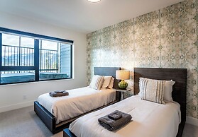 Mountain Revelation Revelstoke Vacations