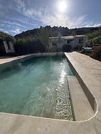 Cactus & Almonds Beautiful Holiday Hideaway