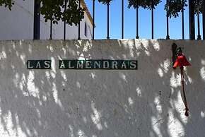 Cactus & Almonds Beautiful Holiday Hideaway