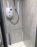 The Boatyard Glamping Lodges-fairline Lodge