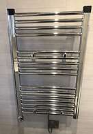 The Boatyard Glamping Lodges-fairline Lodge