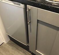 The Boatyard Glamping Lodges-fairline Lodge