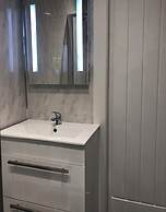 The Boatyard Glamping Lodges-fairline Lodge