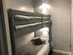 The Boatyard Glamping Lodges-fairline Lodge