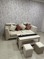 Luxe Plaza Hotel near EVN Zvartnots airport