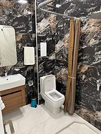 Luxe Plaza Hotel near EVN Zvartnots airport