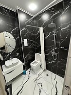 Luxe Plaza Hotel near EVN Zvartnots airport