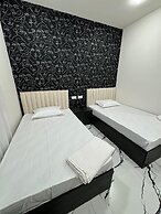 Luxe Plaza Hotel near EVN Zvartnots airport