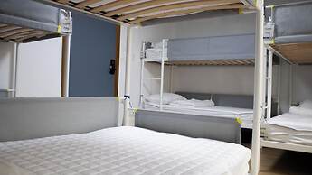 Ocean's Guesthouse - foreigners only