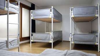 Ocean's Guesthouse - foreigners only