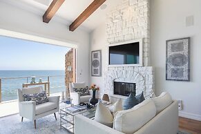 Malibu Beach House Bliss by Avantstay Beachfront + Private Beach Acces