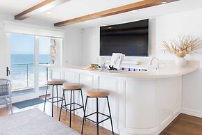 Malibu Beach House Bliss by Avantstay Beachfront + Private Beach Acces
