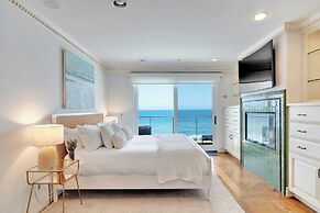 Malibu Beach House Bliss by Avantstay Beachfront + Private Beach Acces