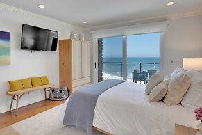 Malibu Beach House Bliss by Avantstay Beachfront + Private Beach Acces