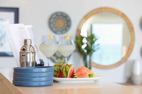 Malibu Beach House Bliss by Avantstay Beachfront + Private Beach Acces