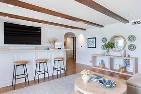 Malibu Beach House Bliss by Avantstay Beachfront + Private Beach Acces