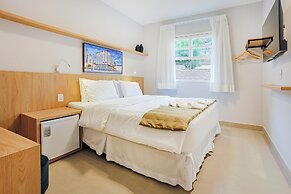 Pousada e Adega Lapa do Lobo