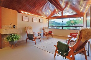 Pousada e Adega Lapa do Lobo