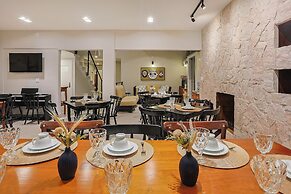 Pousada e Adega Lapa do Lobo