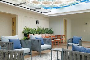 District Polanco by Lumina