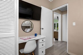Renovated 4br2ba w Private Pool in Prime Location