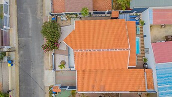 Renovated 4br2ba w Private Pool in Prime Location