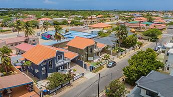 Renovated 4br2ba w Private Pool in Prime Location