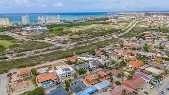 Renovated 4br2ba w Private Pool in Prime Location