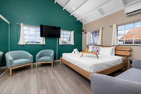 Renovated 4br2ba w Private Pool in Prime Location