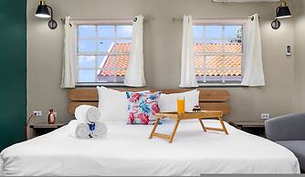 Renovated 4br2ba w Private Pool in Prime Location