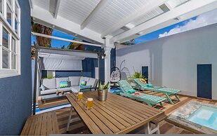 Renovated 4br2ba w Private Pool in Prime Location